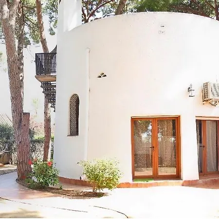 Latorre Seafront Vakantiehuis *