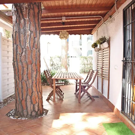 Latorre Seafront Vakantiehuis *